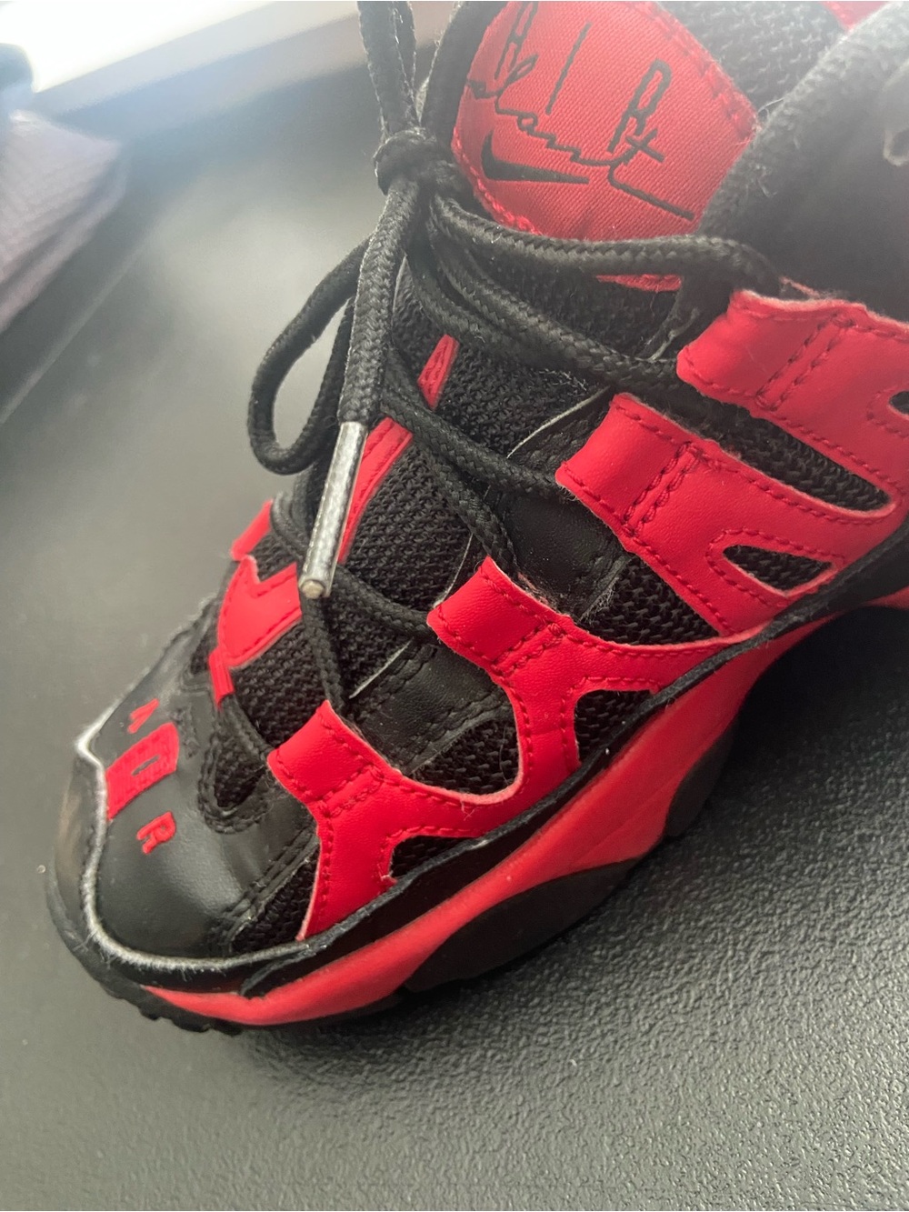 Red & Black Nike Slants - Picture 10 of 14